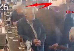Ünlü dövüşçü, verdiği içkiyi reddeden yaşlı adamı yumrukladı