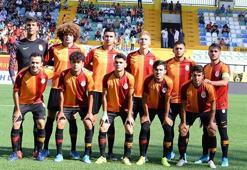 Galatasaray U19 PSG'ye farklı mağlup oldu