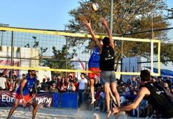 Plaj voleybolunda Türk ekipleri kazandı