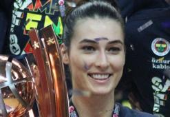 Fenerbahçeli Tuğçe Canıtez: "Kupayı kazanmak mutlu etti"