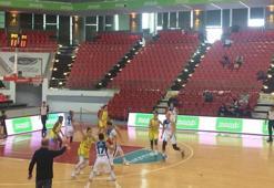İstanbul Üniversitesi: 55 - İzmit Belediyespor: 70