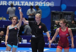 Milli güreşçi Bediha Gün yarı finalde