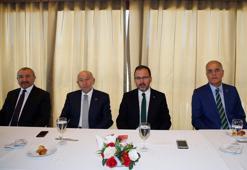 Bakan Kasapoğlu ve Başkan Özdemir, Sesi Görenler'in moral yemeğine katıldı