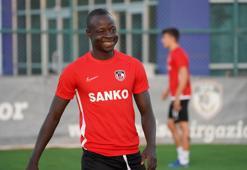 Gazişehir Gaziantep'te yeni transfer Raman Chibsah takıma katıldı