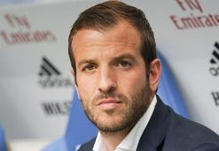 Van der Vaart: Transferler artık tehlikeli oluyor