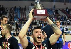 Arkasspor'da libero Burak gitti
