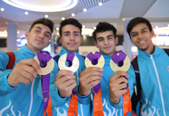 İsveç'te tarih yazan milli sporcular, yurda döndü
