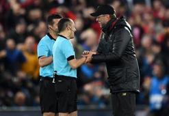 Liverpool - Barcelona maçına Cüneyt Çakır damgasını vurdu