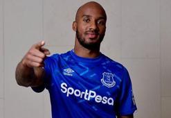 Everton, Fabian Delph'i transfer etti