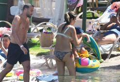 Cenk Tosun'un oğlu Arden denizle buluştu