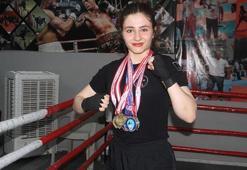 Elif, Kick Boks'ta Milli Takım'a yükselmek istiyor