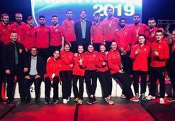 Milli Karateciler Kanada'da 9 madalya kazandı