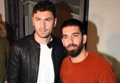 Burak ve Arda'dan bir kez daha 'Yaz Dostum'