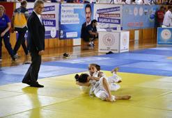 1. Uluslararası Topçam Judo Turnuvası başladı