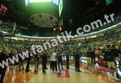 Fenerbahçe Beko - Anadolu Efes maçından ekrana yansımayanlar