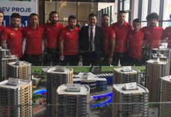 Ampute Milli Futbol Takımı'na ev hediye edildi