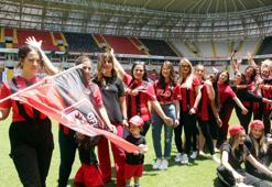Gazişehir Gaziantepli kadınların hedefi şiddet ve kötü tezahüratı sonlandırmak