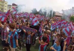 Trabzon'da futbol maçı gibi karne töreni!