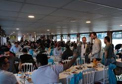 Lords Mobile oyuncularıyla yemekte bir araya geldi