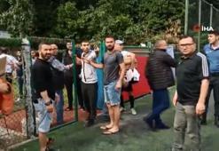 3 kırmızı kart çıktı, hakemin üzerine yürüdüler!