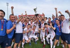 Altınordu U17 takımı şampiyon oldu