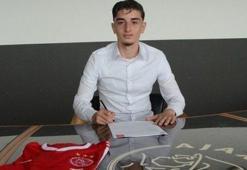Tunahan'dan Ajax'a 3 yıllık imza