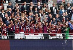 Aston Villa, Premier Lig'e yükseldi 170 milyon Pound'u kaptı