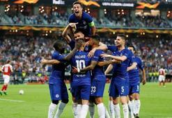Chelsea'den rekorlarla kupa!