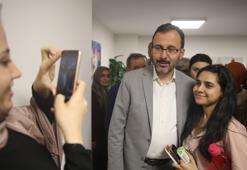 Bakan Kasapoğlu ilk iftarı öğrenci yurdunda yaptı