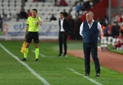 Bursaspor'da cezalılar Mesut Bakkal'ı düşündürüyor