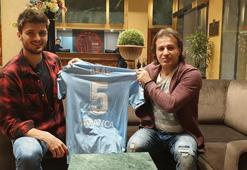 Okay Yokuşlu: Messi'yi bir yürürken bir de gol sevincinde görüyorsun