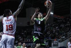 Nefes kesen maçta TOFAŞ, Bahçeşehir Koleji'ni mağlup etti: 87-85
