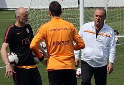 Galatasaray'da Beşiktaş hazırlıkları sürüyor... Fatih Terim iki oyuncuyla özel konuştu!