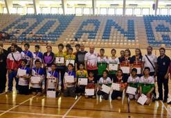 Badminton grup müsabakaları sona erdi