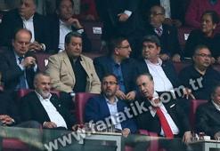 Bakan Kasapoğlu, Galatasaray - Beşiktaş derbisini kaçırmadı