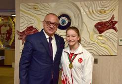 Cengiz Ergün'den Ayşe Begüm Onbaşı'ya tebrik