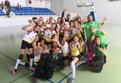 Mega Spor Kız Voleybol Takımı Türkiye finaline gidiyor