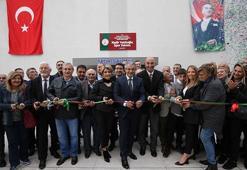 Karşıyaka'da Nadir Vekiloğlu Spor Salonu açıldı