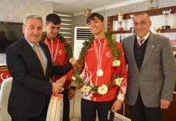 Ringin şampiyonları GSİM'deydi