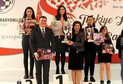 Arzum Türkiye Kadınlar Satranç Şampiyonası'nda Betül Cemre Yıldız Kadıoğlu şampiyon oldu