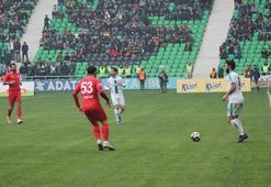Sakaryaspor: 3 - Gümüşhanespor: 0
