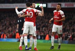 Mesut Özil yıldızlaştı, Arsenal farka koştu!