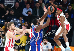 (ÖZET) Anadolu Efes - Olympiacos maç sonucu: 75-65