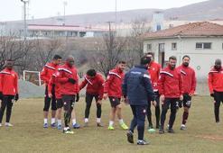 Elazığspor kampa girdi