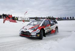 İsveç Ralli'sinde Ott Tanak tozu dumana kattı!