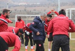 Elazığspor'un yeni hocası Erhan Altın ilk idmanına çıktı