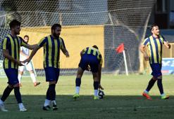 Menemen evinde Tuzlaspor'la oynuyor