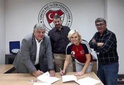 Sürat pateni Anna Lukanova'ya emanet