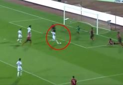 Bafetimbi Gomis, ağları böyle sarstı!