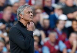 Manchester United'da Mourinho için zaman daralıyor